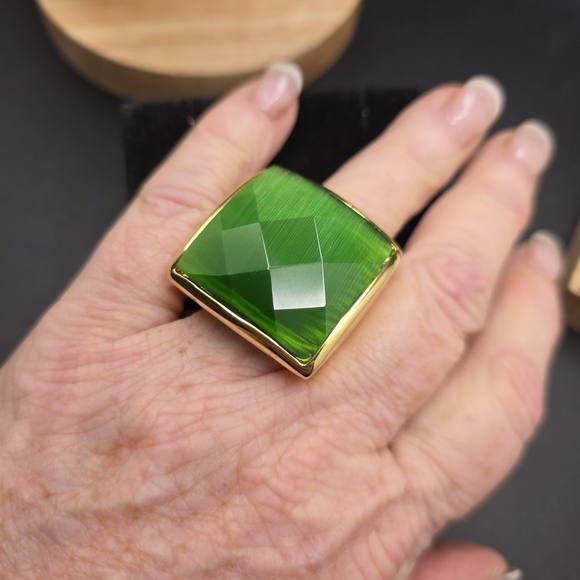 Jewelry - Peridot Faceted Square Statement Ring (2260)